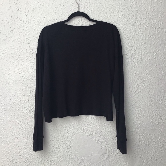 MICHAEL STARS 'Delia' Thermal Tee in Noir - Picture 3 of 4